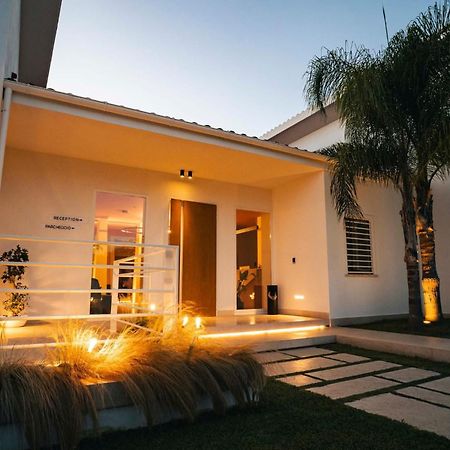 سبرلونغا La Maison - Boutique Rooms المظهر الخارجي الصورة